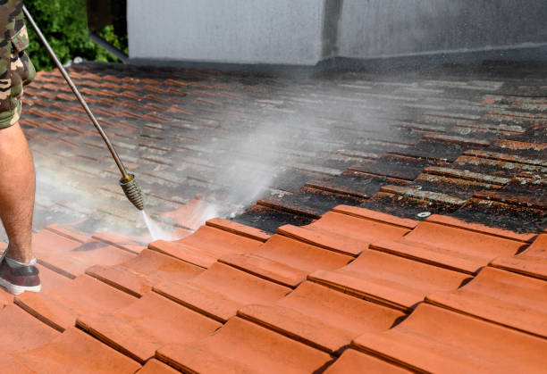 Best Sidewalk Pressure Washing  in Slinger, WI