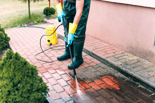Fence Pressure Washing in Slinger, WI